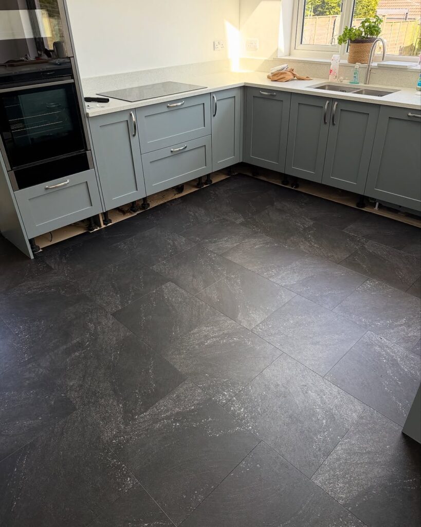 Hall Of Fame regulars Warwickshire Flooring Ltd have delivered another great fit. Our Graphite Slate colour option from our Stone & Granite range looks amazing.